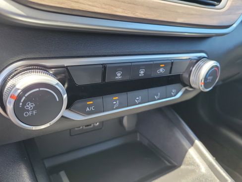 Used 2025 Nissan Altima 2.5 SV FWD image 28