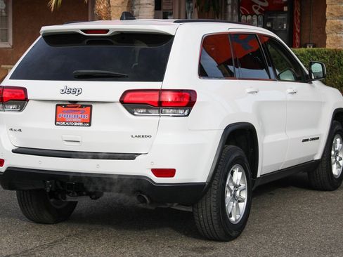 Used 2020 Jeep Grand Cherokee Laredo image 10