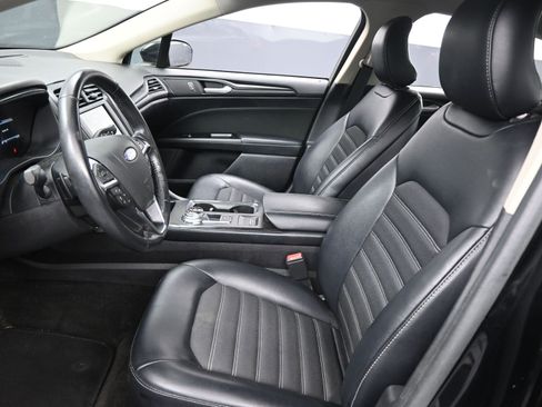 Used 2018 Ford Fusion SE w/ Equipment Group 201A image 10