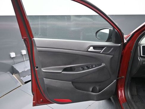 Used 2019 Hyundai Tucson Value w/ Cargo Package FWD image 17