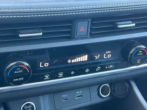 Certified 2023 Nissan Rogue SV image 20