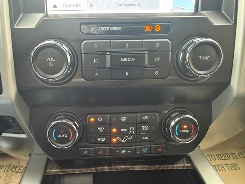 Used 2019 Ford F350 Lariat w/ Lariat Ultimate Package image 21