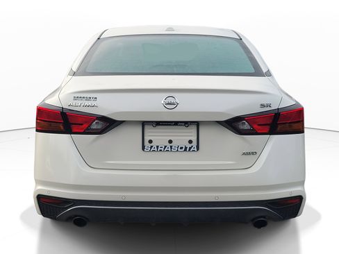 Used 2020 Nissan Altima 2.5 SR w/ Premium Package image 5