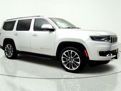 Used 2022 Jeep Wagoneer Series II w/ Premium Group I AWD/4WD image 3