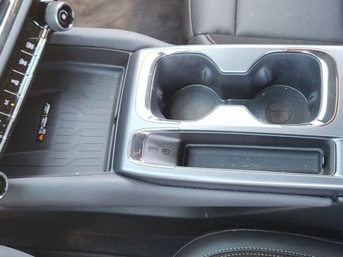 New 2025 Chevrolet Equinox EV RS image 17