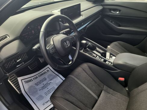 Used 2023 Honda Accord Sport image 9