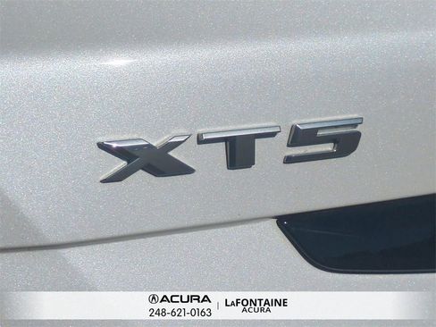 Used 2022 Cadillac XT5 Premium Luxury w/ LPO, ONYX Package image 33