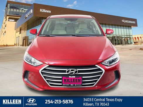 Used 2018 Hyundai Elantra SE w/ Cargo Package image 2