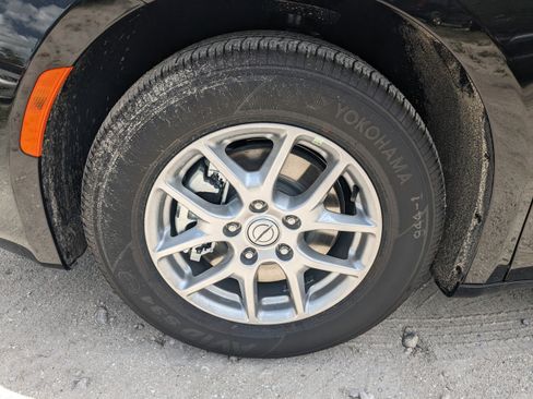 New 2025 Chrysler Voyager LX image 9