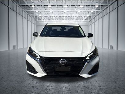 Used 2025 Nissan Altima 2.5 SV