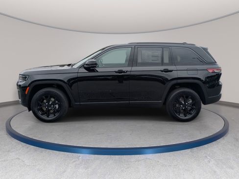New 2026 Jeep Grand Cherokee Altitude AWD/4WD image 8