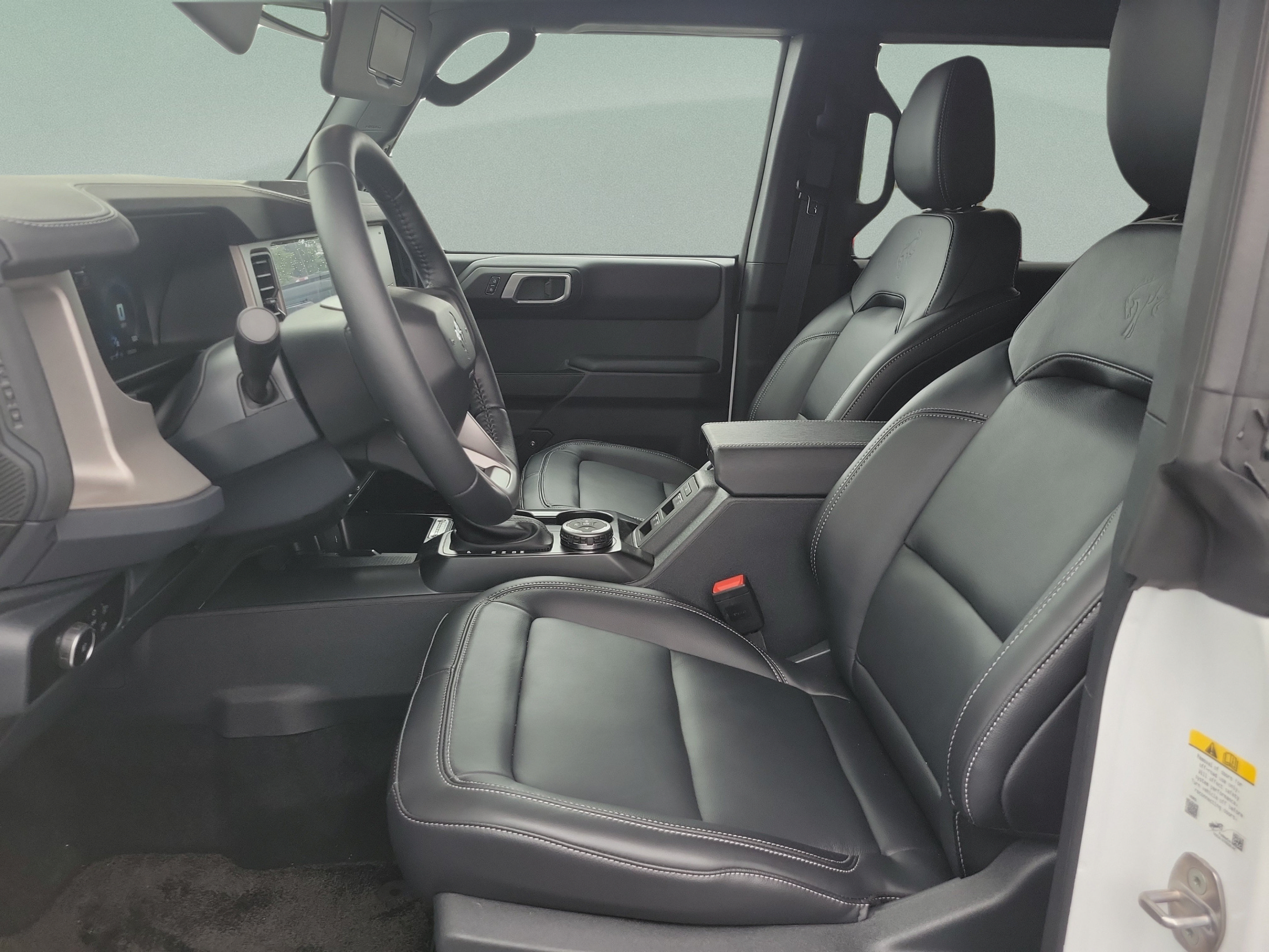 Used 2026 Ford Bronco Outer Banks AWD/4WD image 14
