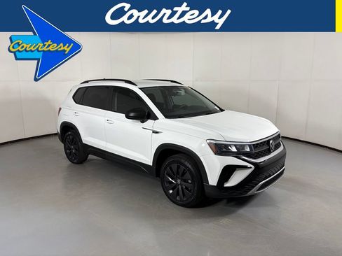 Used 2022 Volkswagen Taos S FWD image 1