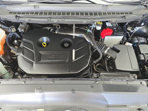 Used 2018 Ford Edge Titanium w/ Equipment Group 301A image 31