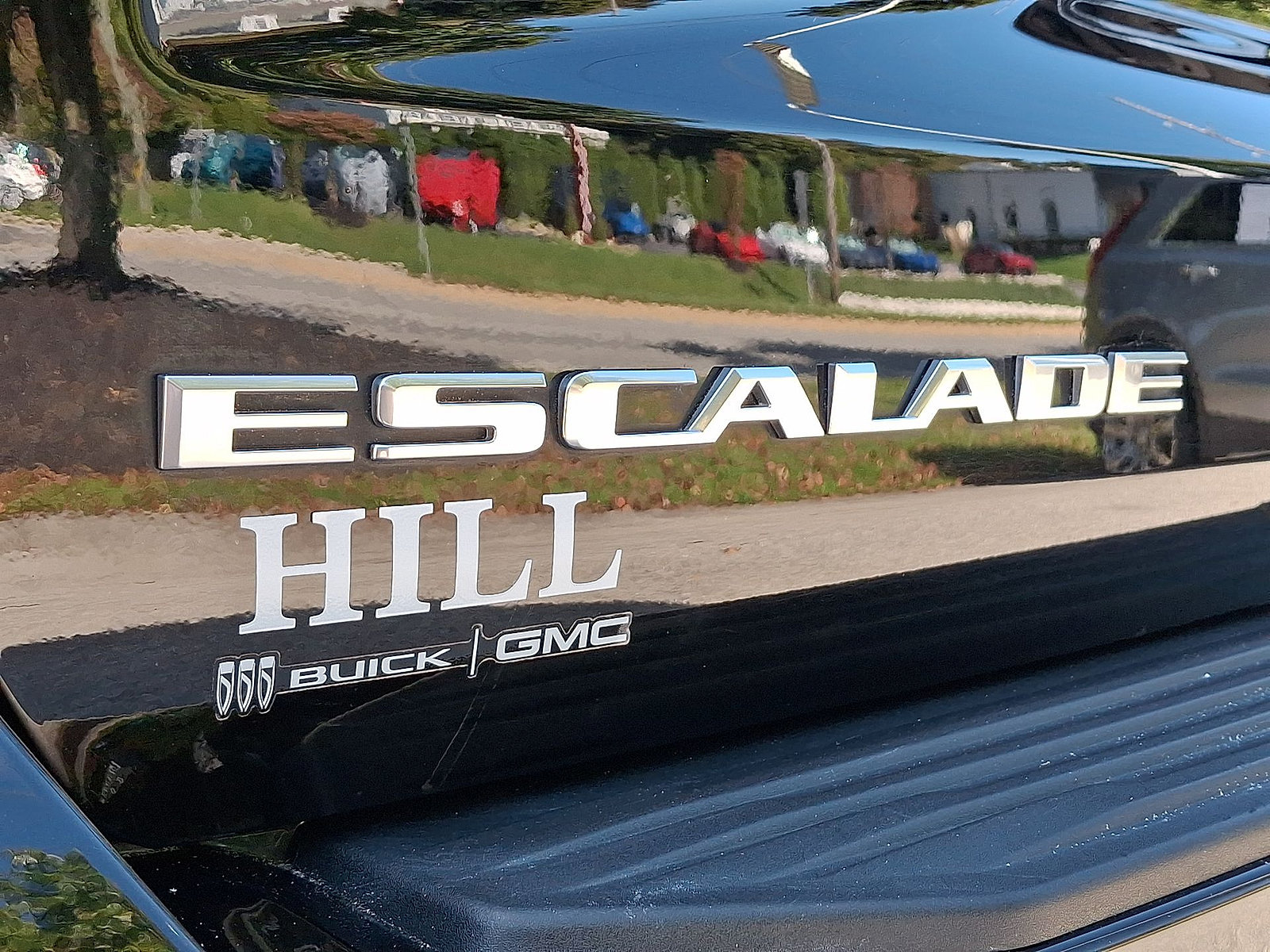 Used 2023 Cadillac Escalade ESV Premium Luxury AWD/4WD image 24