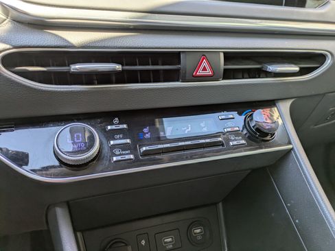 Used 2020 Hyundai Sonata Limited w/ Cargo Package FWD image 23