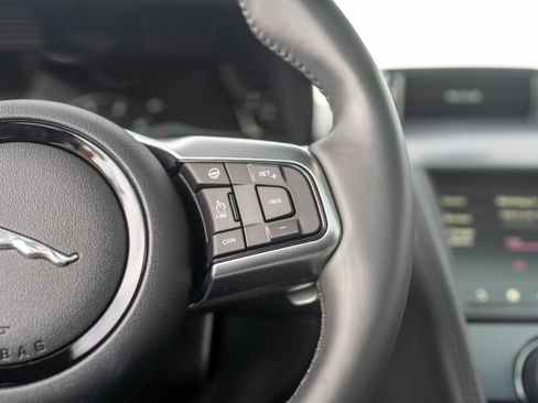 Used 2024 Jaguar F-TYPE R-Dynamic RWD image 19