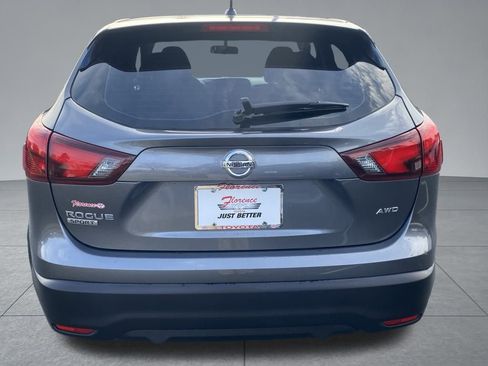 Used 2019 Nissan Rogue Sport S image 12