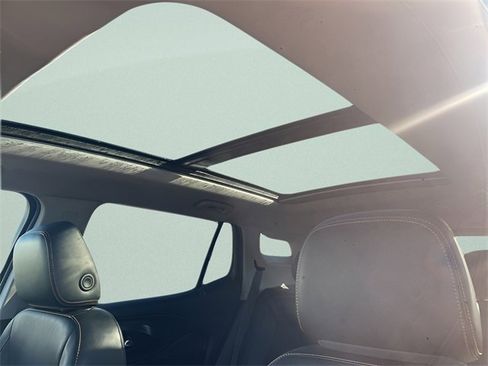 Used 2018 GMC Terrain SLT w/ Preferred Package image 11