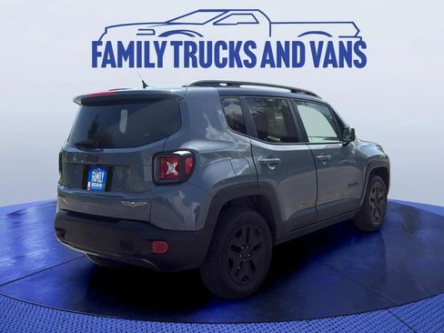 Used 2017 Jeep Renegade Trailhawk image 5