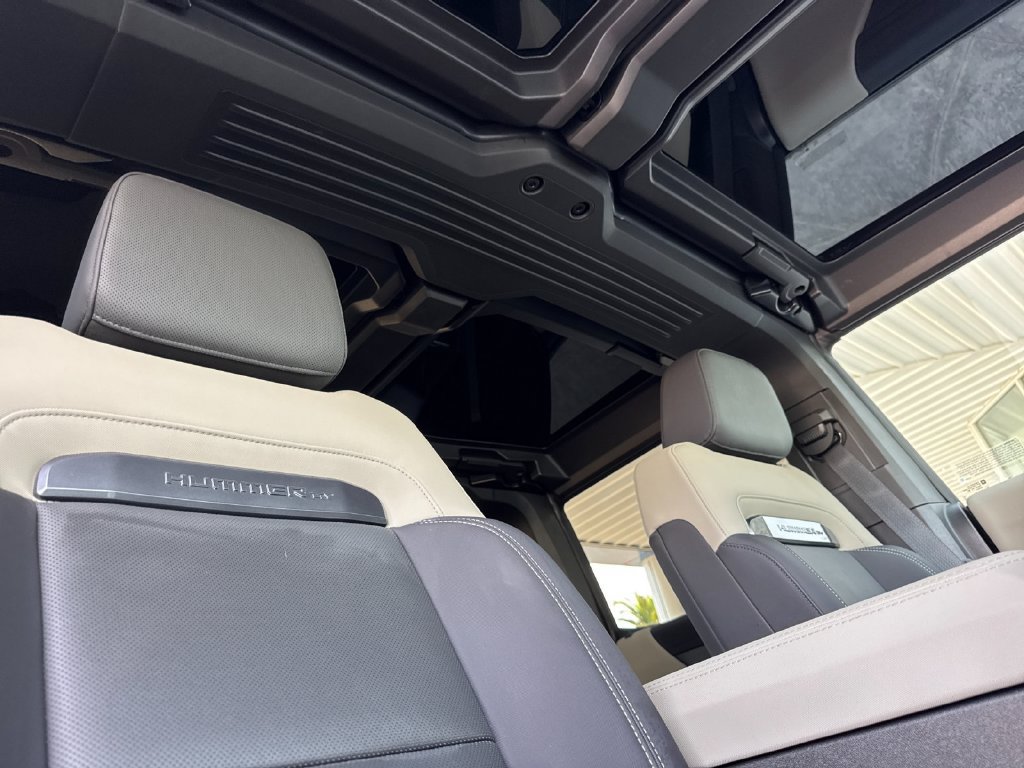 Used 2026 GMC Hummer EV SUV AWD/4WD image 18