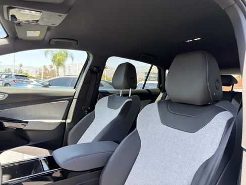 Certified 2023 Volkswagen ID.4 Pro AWD/4WD image 16