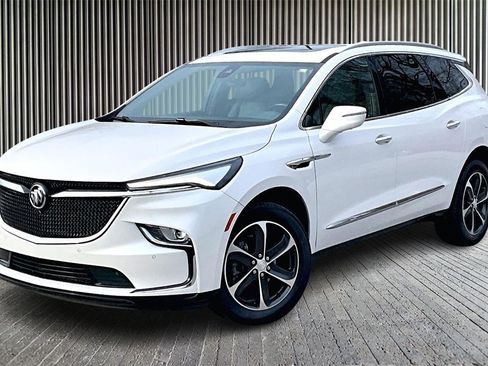 Used 2022 Buick Enclave Essence w/ Experience Buick Package image 12