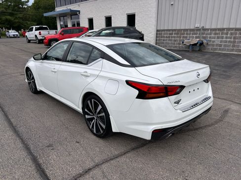 Used 2022 Nissan Altima 2.5 SR FWD image 5