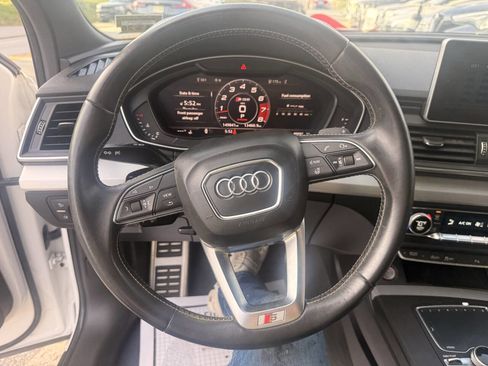 Used 2018 Audi SQ5 Premium Plus w/ Navigation Package image 18