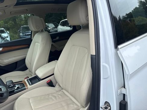 Used 2021 Audi Q5 2.0T Premium w/ Convenience Package AWD/4WD image 14