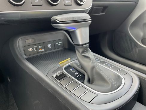 New 2026 Hyundai Kona SE image 15