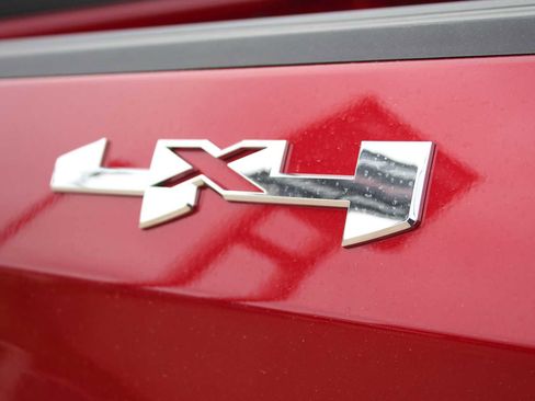 New 2026 GMC Sierra 1500 SLT w/ SLT Premium Package image 9