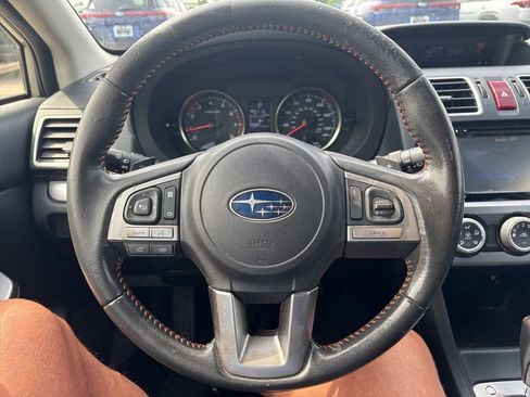 Used 2017 Subaru Crosstrek 2.0i Premium AWD/4WD image 2