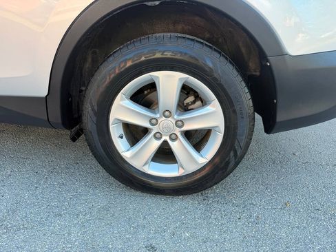 Used 2013 Toyota RAV4 XLE FWD image 15