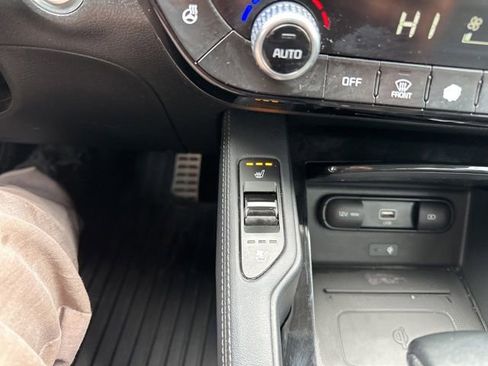 Used 2020 Kia Telluride SX w/ SX Prestige Package image 38