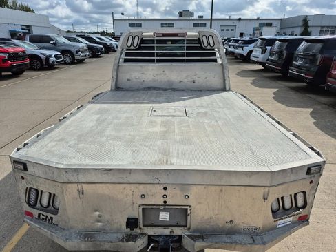 Used 2022 Chevrolet Silverado 3500 LT w/ Convenience Package image 7