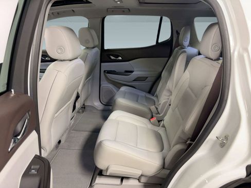 Used 2018 GMC Acadia SLT image 14