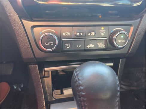 Used 2014 Acura ILX w/ Premium Package image 21