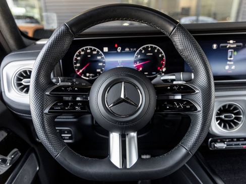 Used 2025 Mercedes-Benz G 550 image 30