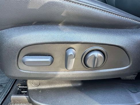 Certified 2023 Chevrolet Traverse LT image 17