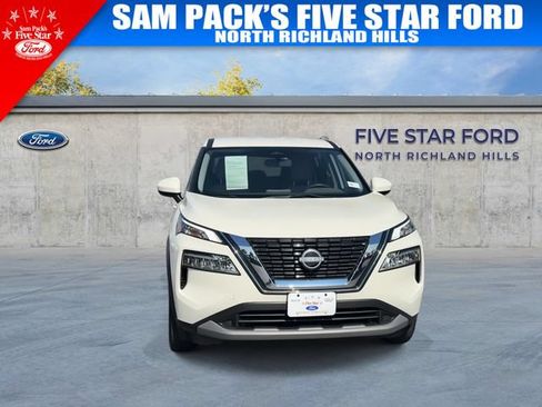 Used 2023 Nissan Rogue SV FWD image 3