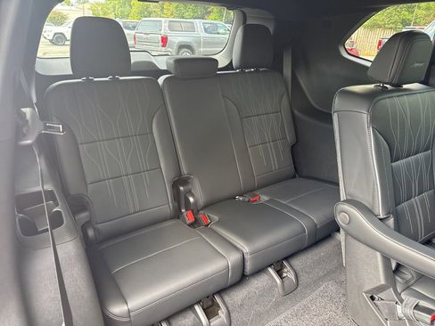 New 2026 Buick Enclave Avenir w/ Super Cruise Package image 13