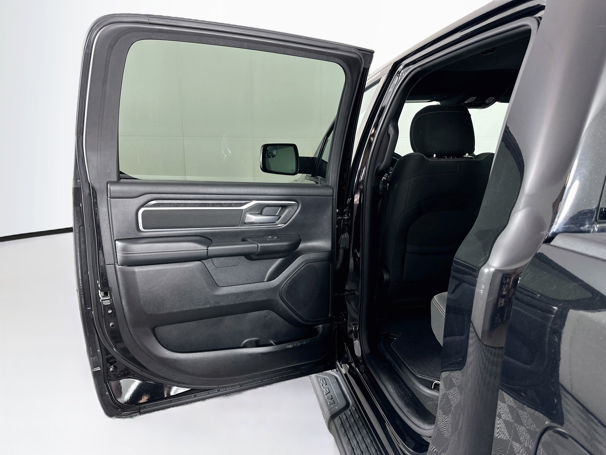Used 2023 RAM 1500 Big Horn AWD/4WD image 25