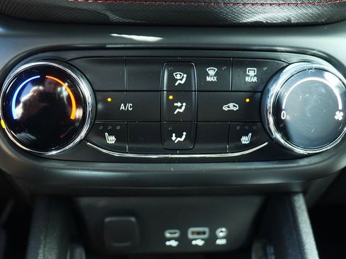 Used 2022 Chevrolet TrailBlazer RS image 45