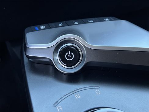 Used 2022 Kia EV6 Wind image 21