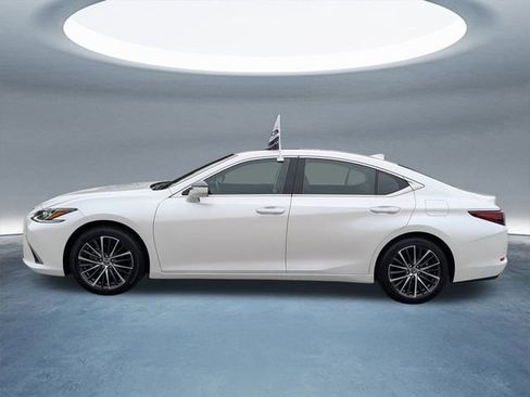 Certified 2025 Lexus ES 350 w/ Premium Package image 7