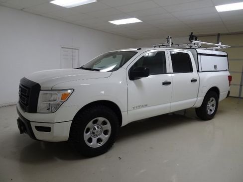 Used 2021 Nissan Titan S w/ S Utility Package image 3