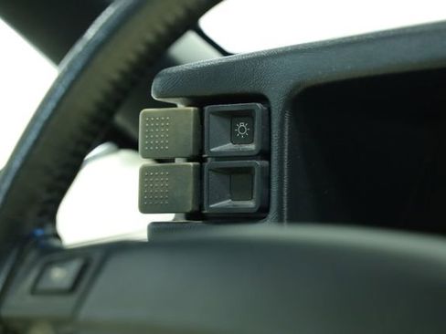 Used 1990 Ford Mustang LX image 32