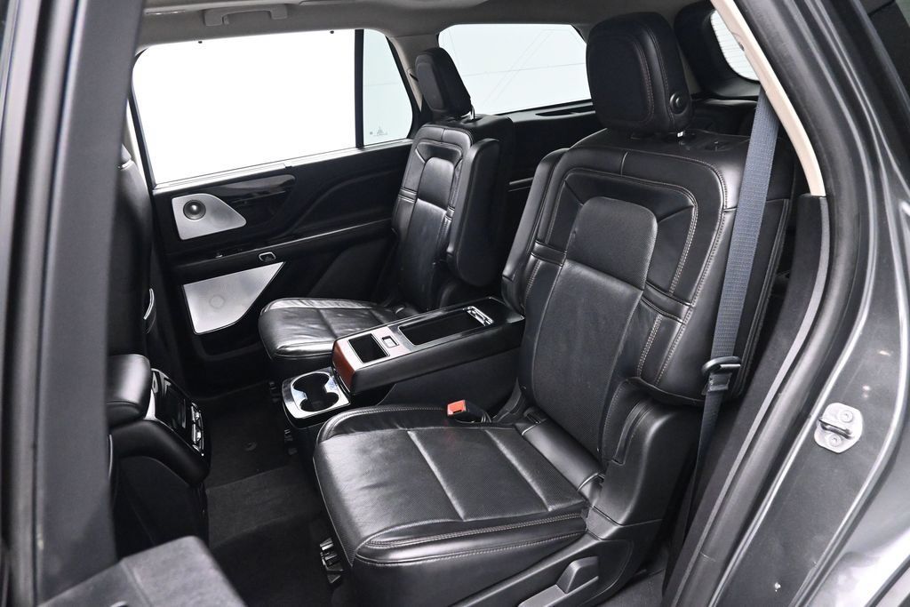 Used 2020 Lincoln Aviator Reserve w/ Equipment Group 202A AWD/4WD image 16