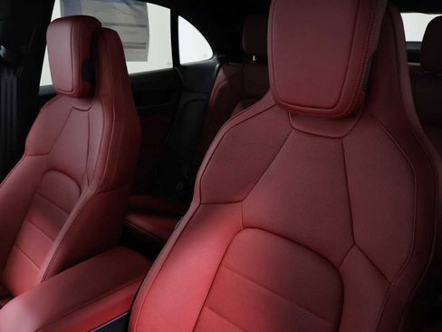 New 2026 Porsche Macan 4 Electric AWD/4WD image 18